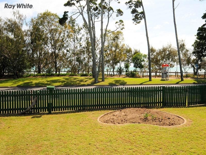 319 Esplanade, Scarness QLD 4655