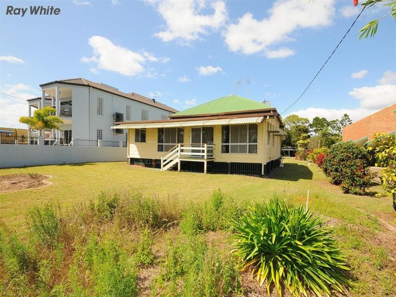 319 Esplanade, Scarness QLD 4655