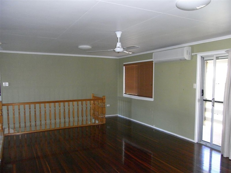 62 Drummond Street, Urangan QLD 4655