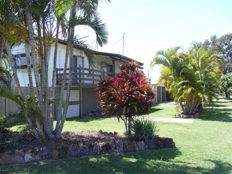 62 Drummond Street, Urangan QLD 4655