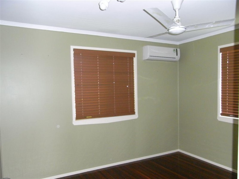 62 Drummond Street, Urangan QLD 4655