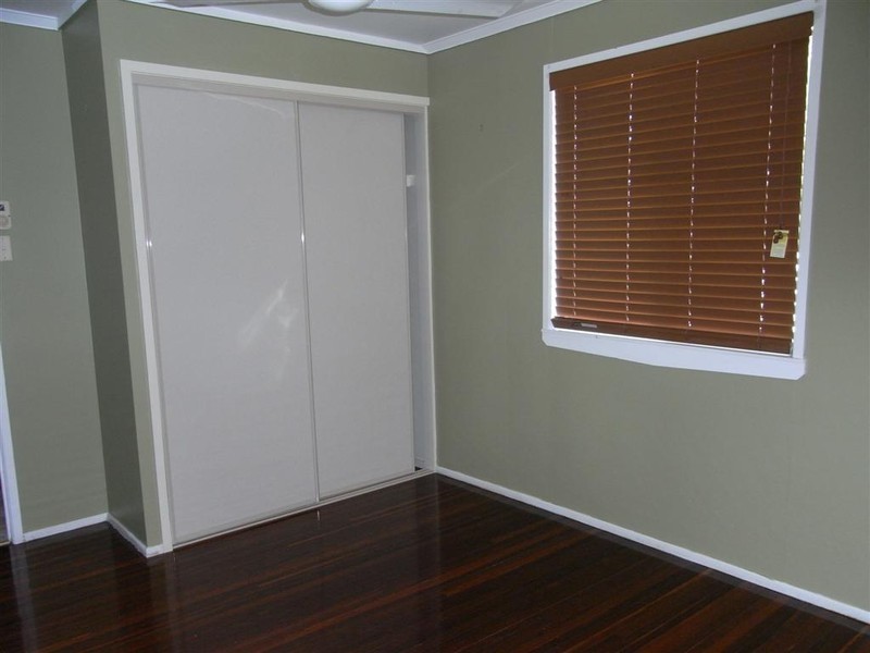 62 Drummond Street, Urangan QLD 4655