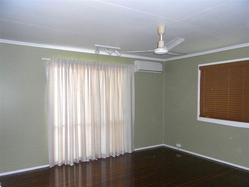 62 Drummond Street, Urangan QLD 4655