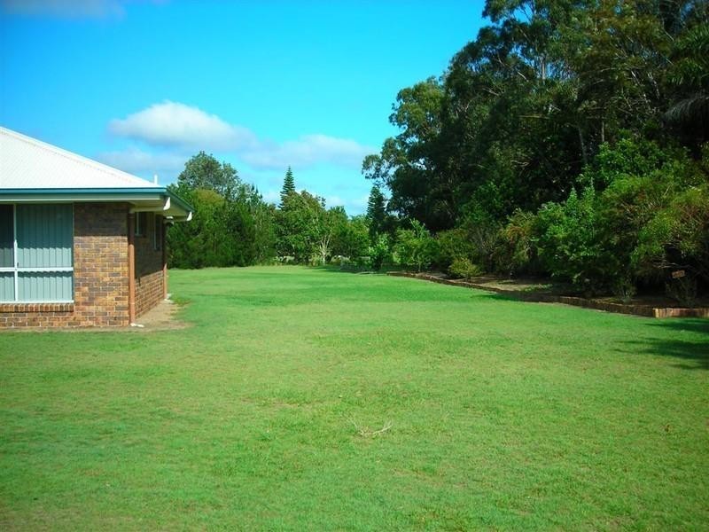 27 Meadow Drive, Dundowran QLD 4655