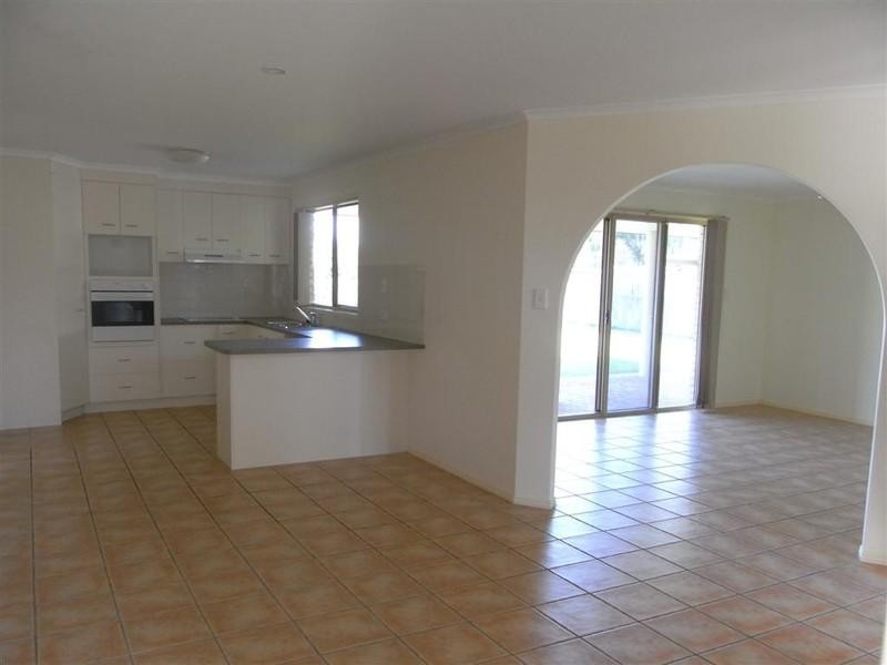 9 Treviso Court, Urangan QLD 4655