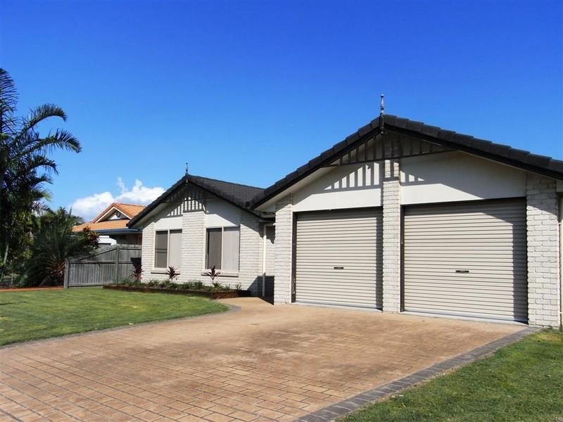 9 Treviso Court, Urangan QLD 4655