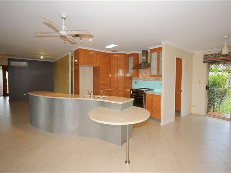 1 Doss Court, Urraween QLD 4655