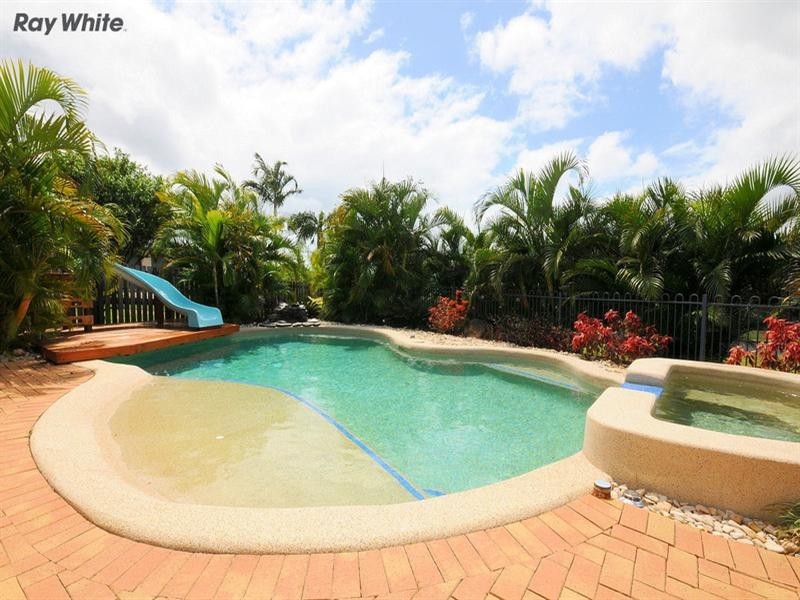 1 Doss Court, Urraween QLD 4655