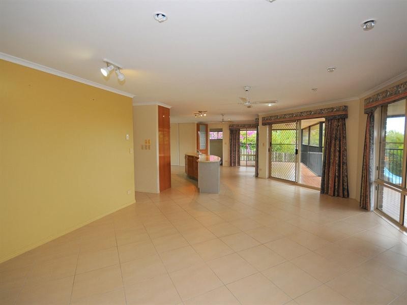 1 Doss Court, Urraween QLD 4655