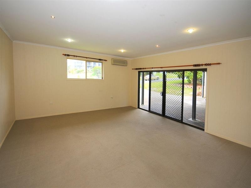 1 Doss Court, Urraween QLD 4655