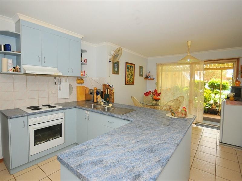 2 Meledie Avenue, Kawungan QLD 4655