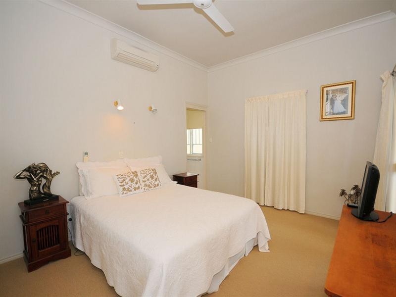 159 Charlton Esplanade, Point Vernon QLD 4655