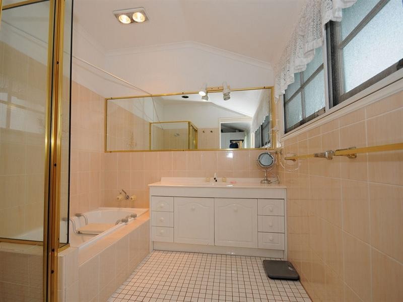 159 Charlton Esplanade, Point Vernon QLD 4655