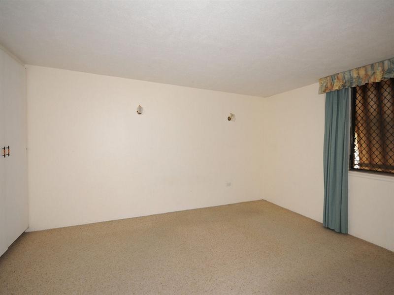 1/242 Charlton Esplanade, Pialba QLD 4655