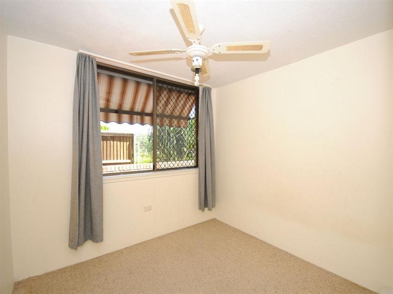 1/242 Charlton Esplanade, Pialba QLD 4655