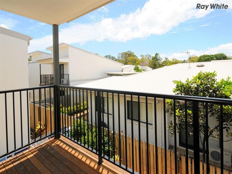 27/654 Charlton Esplanade, Urangan QLD 4655