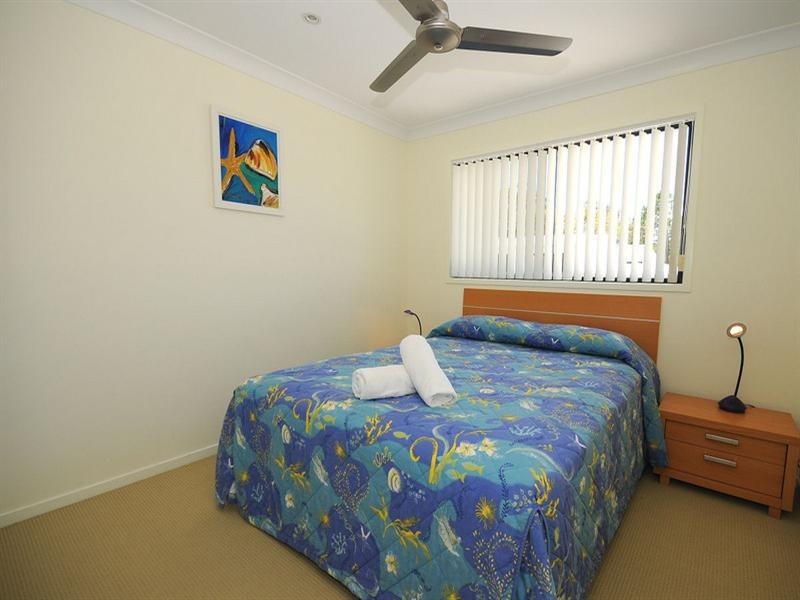 18/654 Charlton Esplanade, Urangan QLD 4655