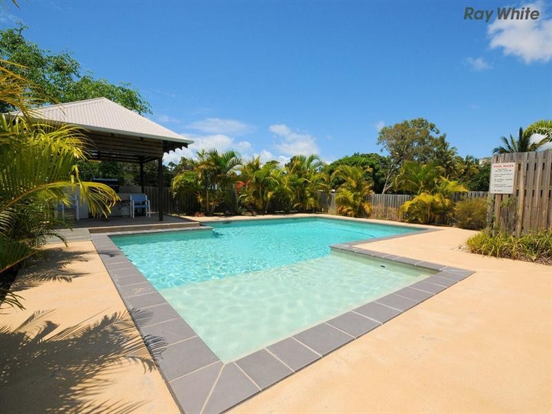 17/654 Charlton Esplanade, Urangan QLD 4655