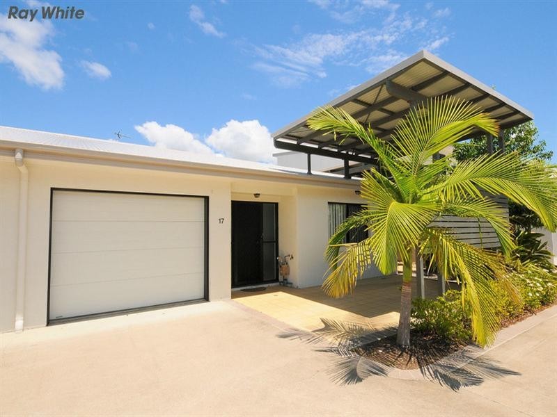 17/654 Charlton Esplanade, Urangan QLD 4655