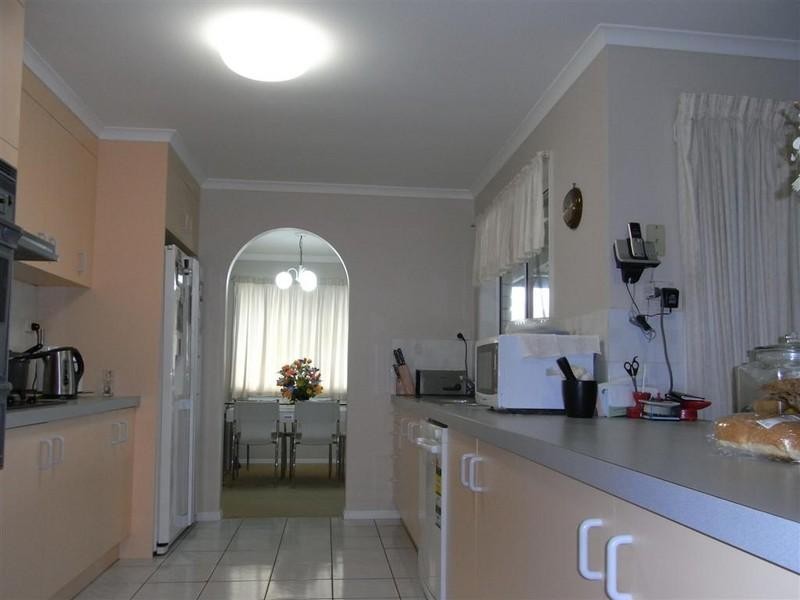 9 Trisha Court, Scarness QLD 4655