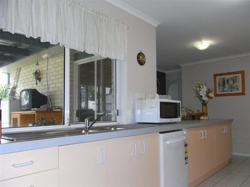 9 Trisha Court, Scarness QLD 4655