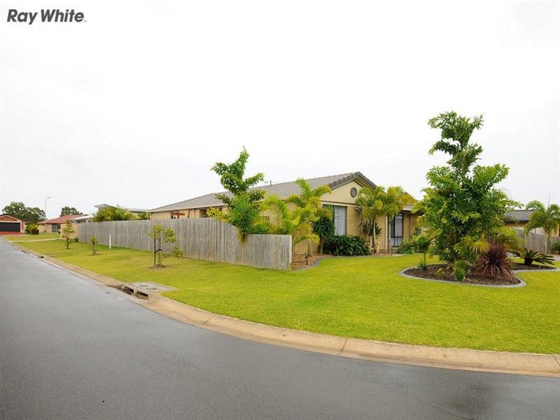 15 Lakeridge Drive, Dundowran QLD 4655