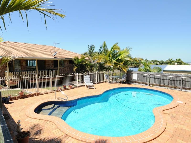 22 Cove Boulevard, River Heads QLD 4655