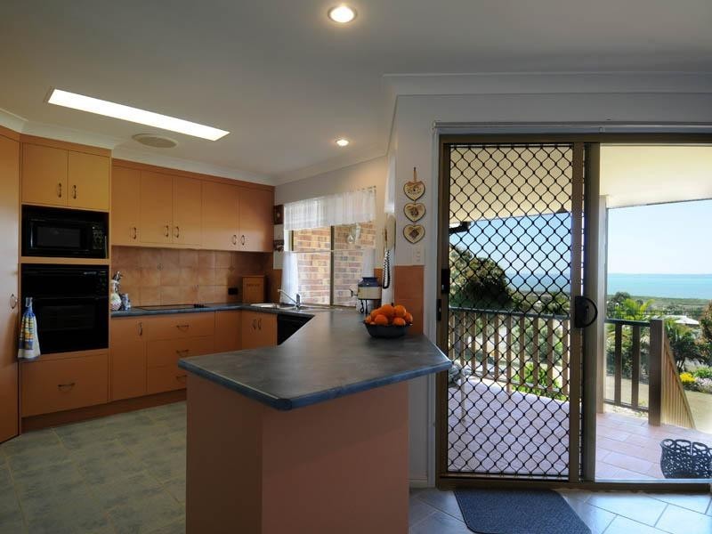 22 Cove Boulevard, River Heads QLD 4655