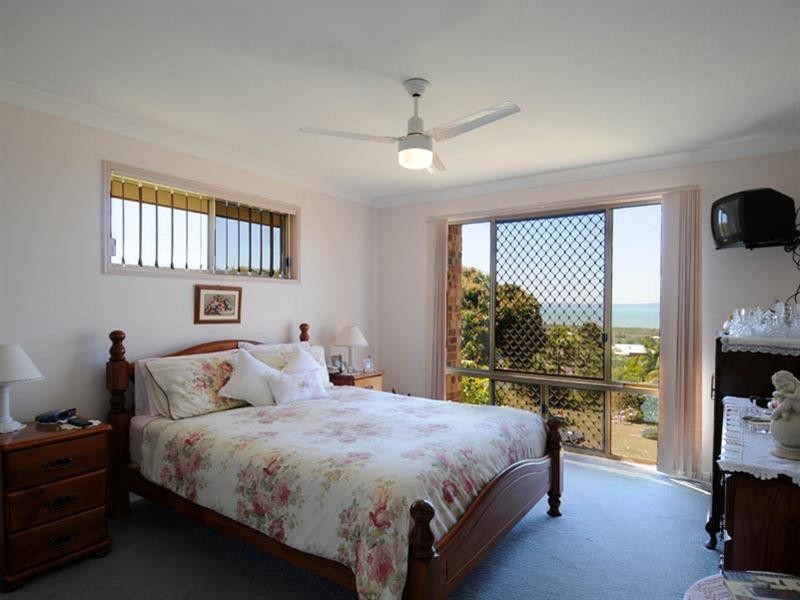 22 Cove Boulevard, River Heads QLD 4655
