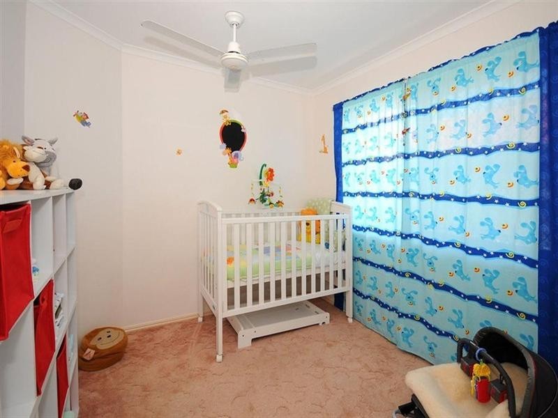 9 Satinay Street, Urangan QLD 4655