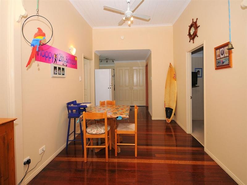 68 Moolyyir Street, Urangan QLD 4655