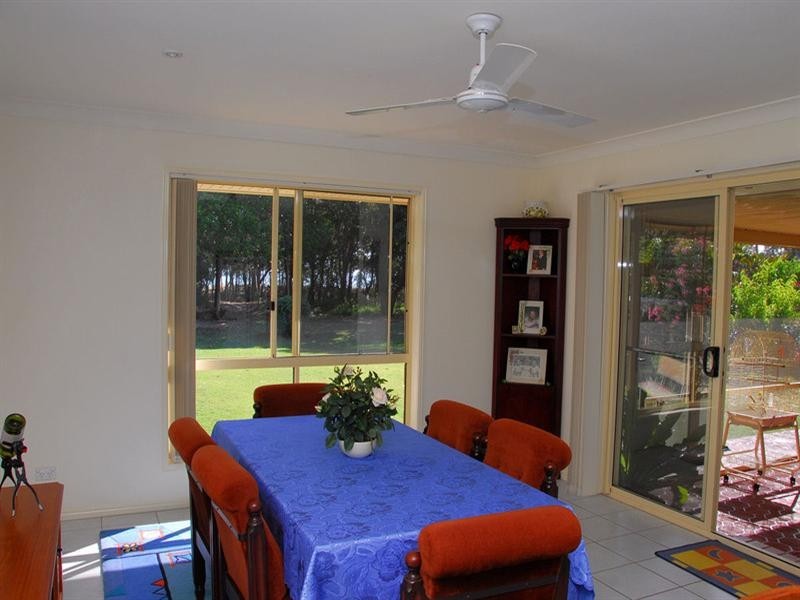 170 Kingfisher Parade, Toogoom QLD 4655