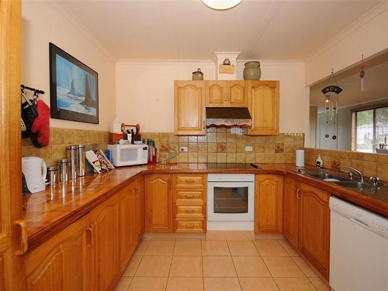 36 Corfield Street, Point Vernon QLD 4655