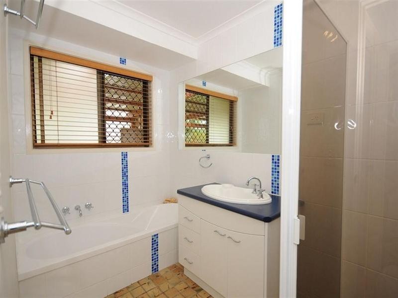 4 Coongul Court, Urraween QLD 4655