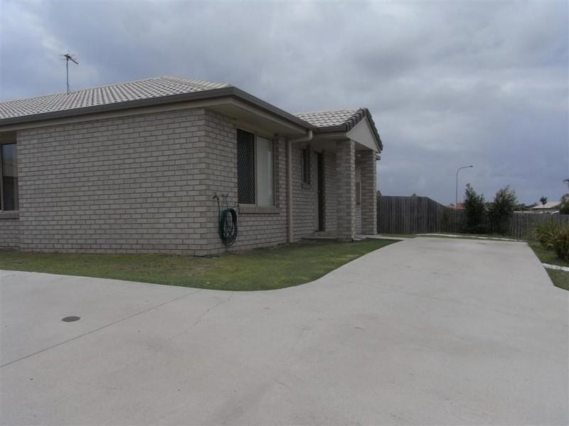 1 A and 1 B Malcolm Court, Point Vernon QLD 4655