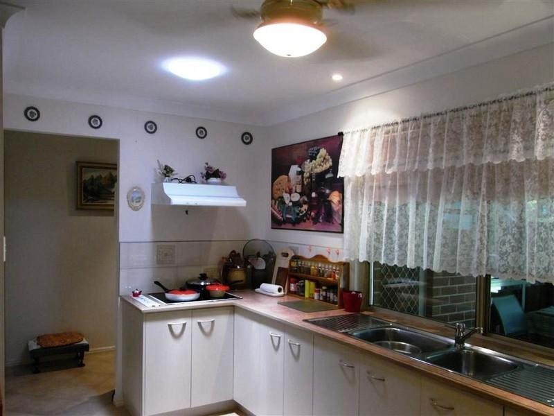 105 Garden Drive, Urangan QLD 4655