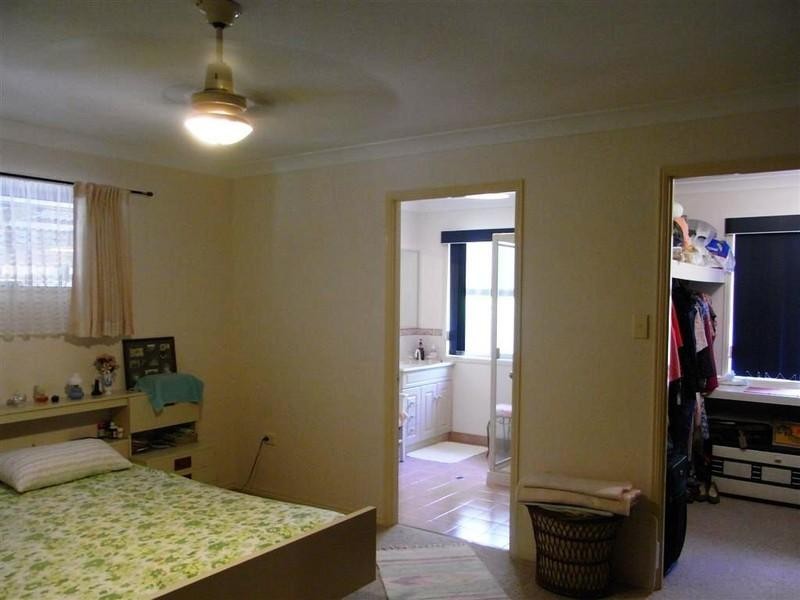 105 Garden Drive, Urangan QLD 4655