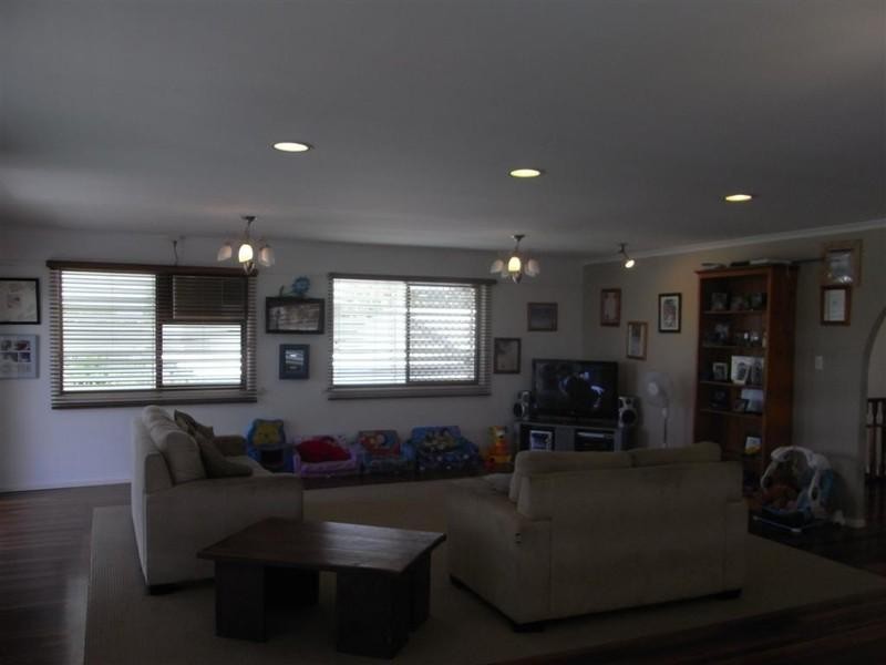 365 Boat Harbour Drive, Scarness QLD 4655