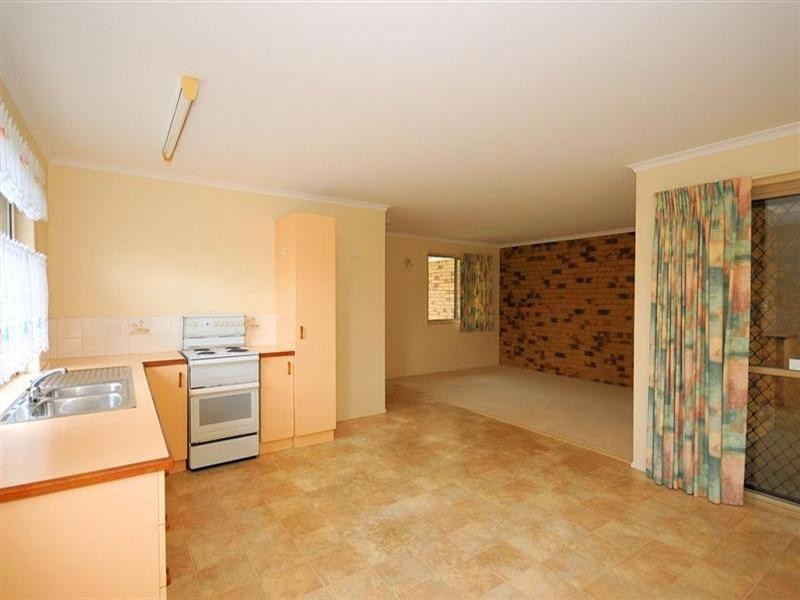 8 Capri Court, Point Vernon QLD 4655