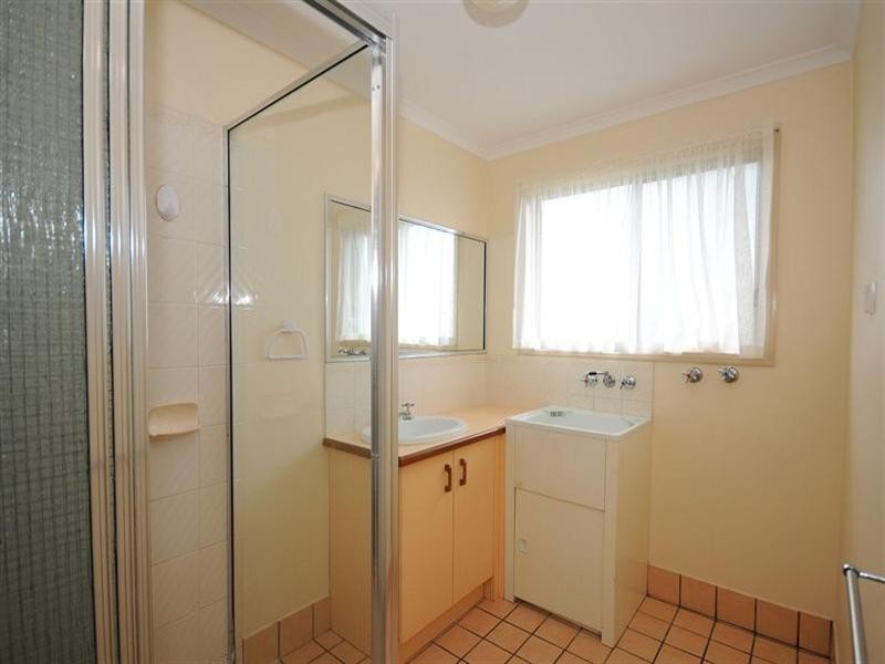 8 Capri Court, Point Vernon QLD 4655