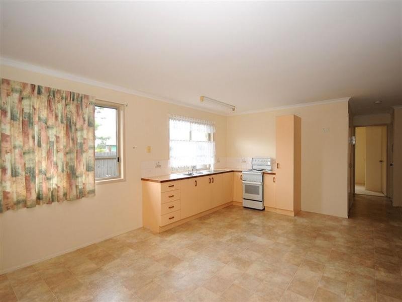 8 Capri Court, Point Vernon QLD 4655
