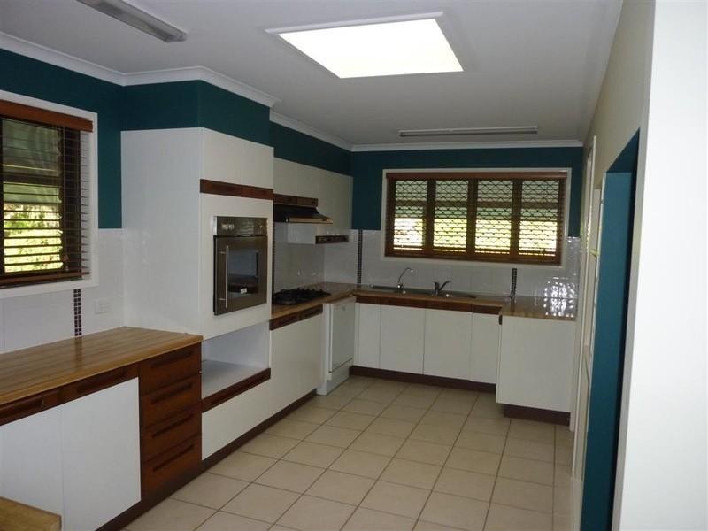 180 Boundary Road, Urangan QLD 4655