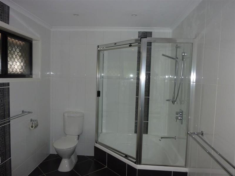 180 Boundary Road, Urangan QLD 4655