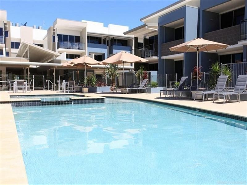 627 Charlton Esplanade, Urangan QLD 4655