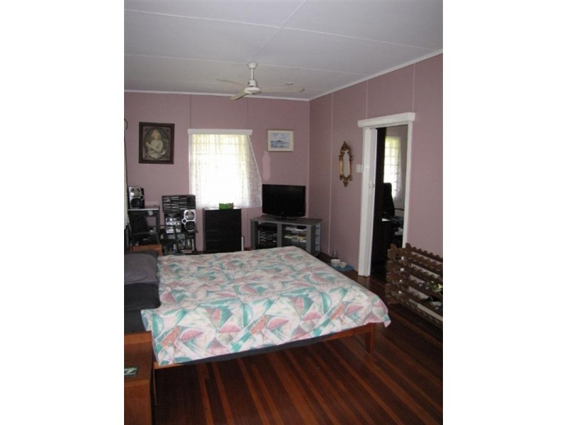 17-19 LESLIE Lane, Scarness QLD 4655