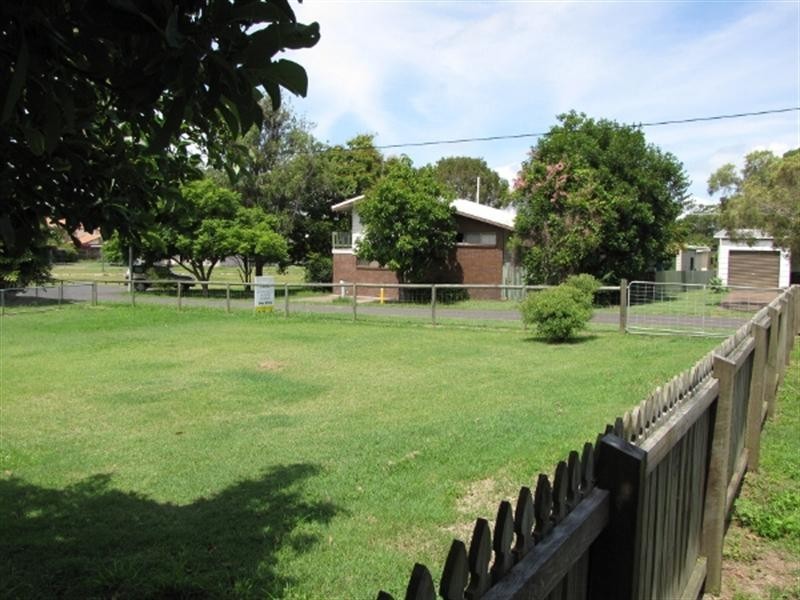 17-19 LESLIE Lane, Scarness QLD 4655