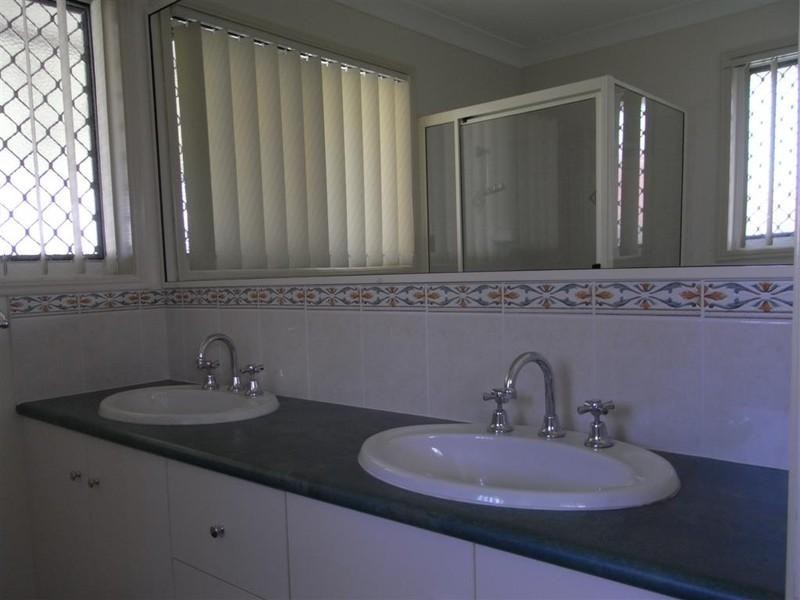 35 ST Joseph Drive, Urraween QLD 4655