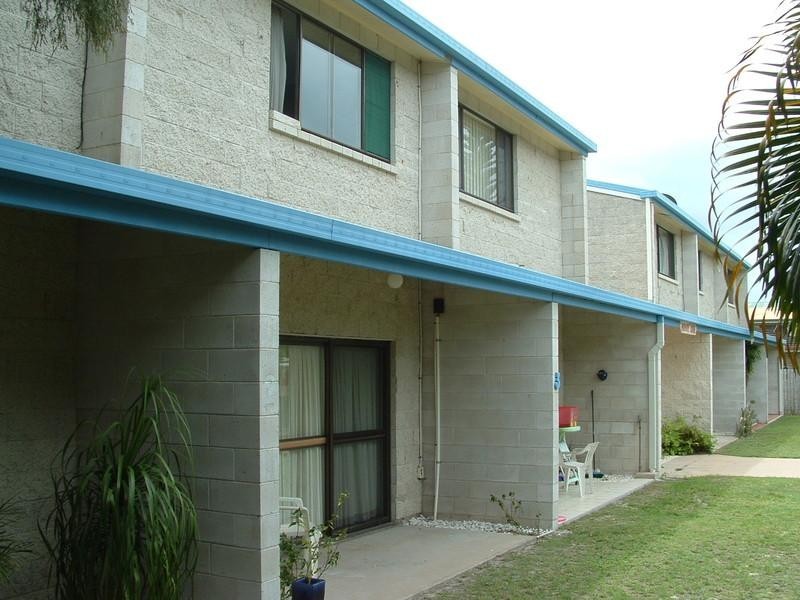 2/25 Hervey Street, Scarness QLD 4655