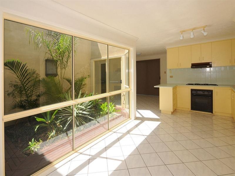 4 Cassia Avenue, Scarness QLD 4655