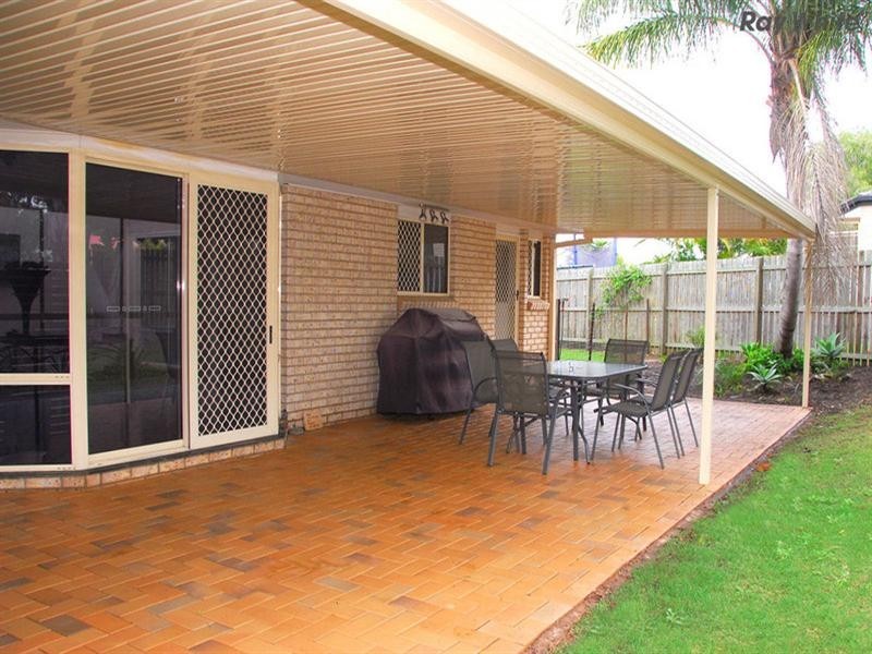 4 Cassia Avenue, Scarness QLD 4655